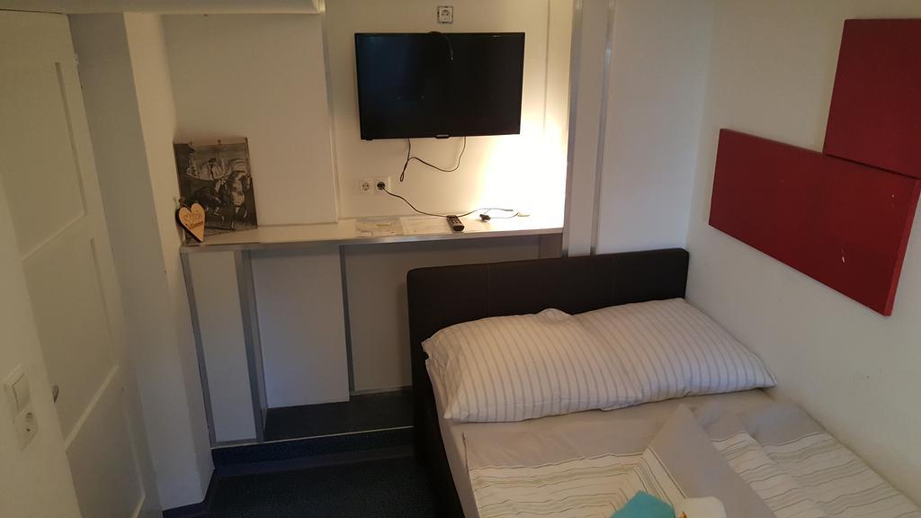 ברגנץ Hostel Villa Viva מראה חיצוני תמונה